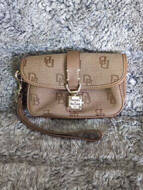 Dooney & Bourke Tan Signature Wristlet